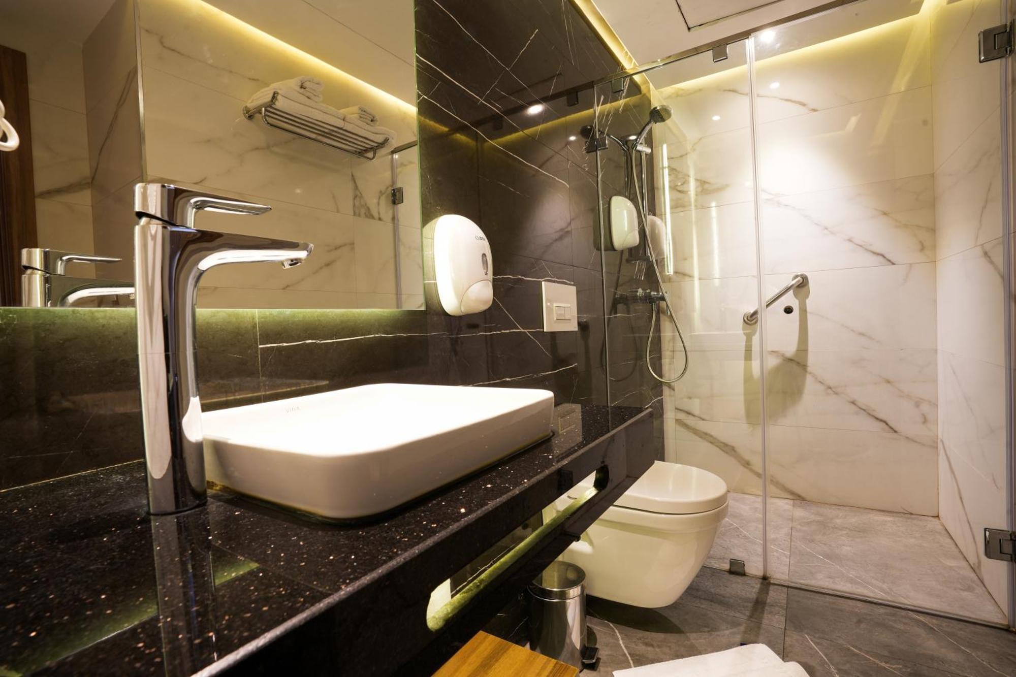 First Suites Hotel 拉巴特 外观 照片