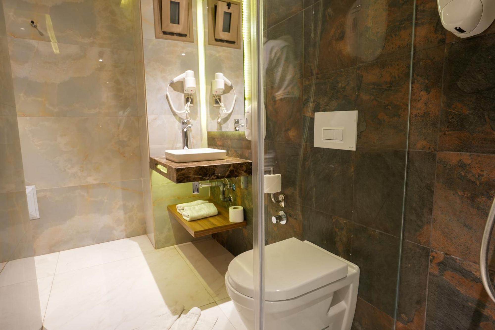 First Suites Hotel 拉巴特 外观 照片