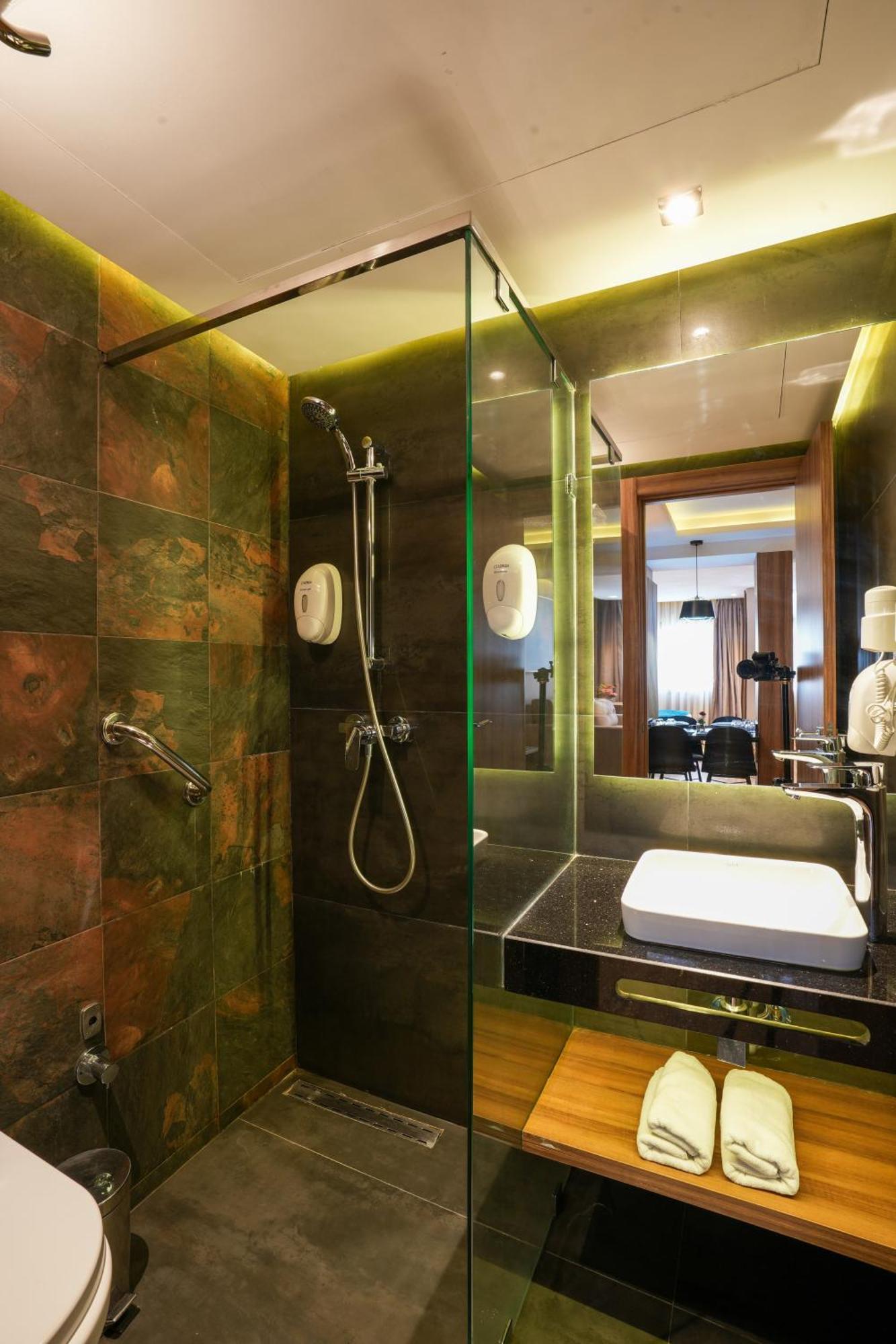 First Suites Hotel 拉巴特 外观 照片
